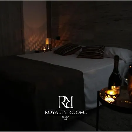 Royalty Rooms & Spa-2